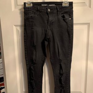 Black distressed Old Navy Rockstar skinny jeans